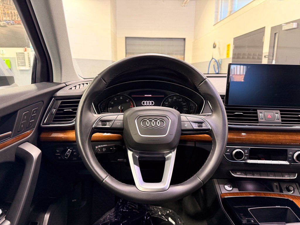 Used 2023 Audi Q5 2.0T Premium w/ Convenience Package AWD/4WD image 23