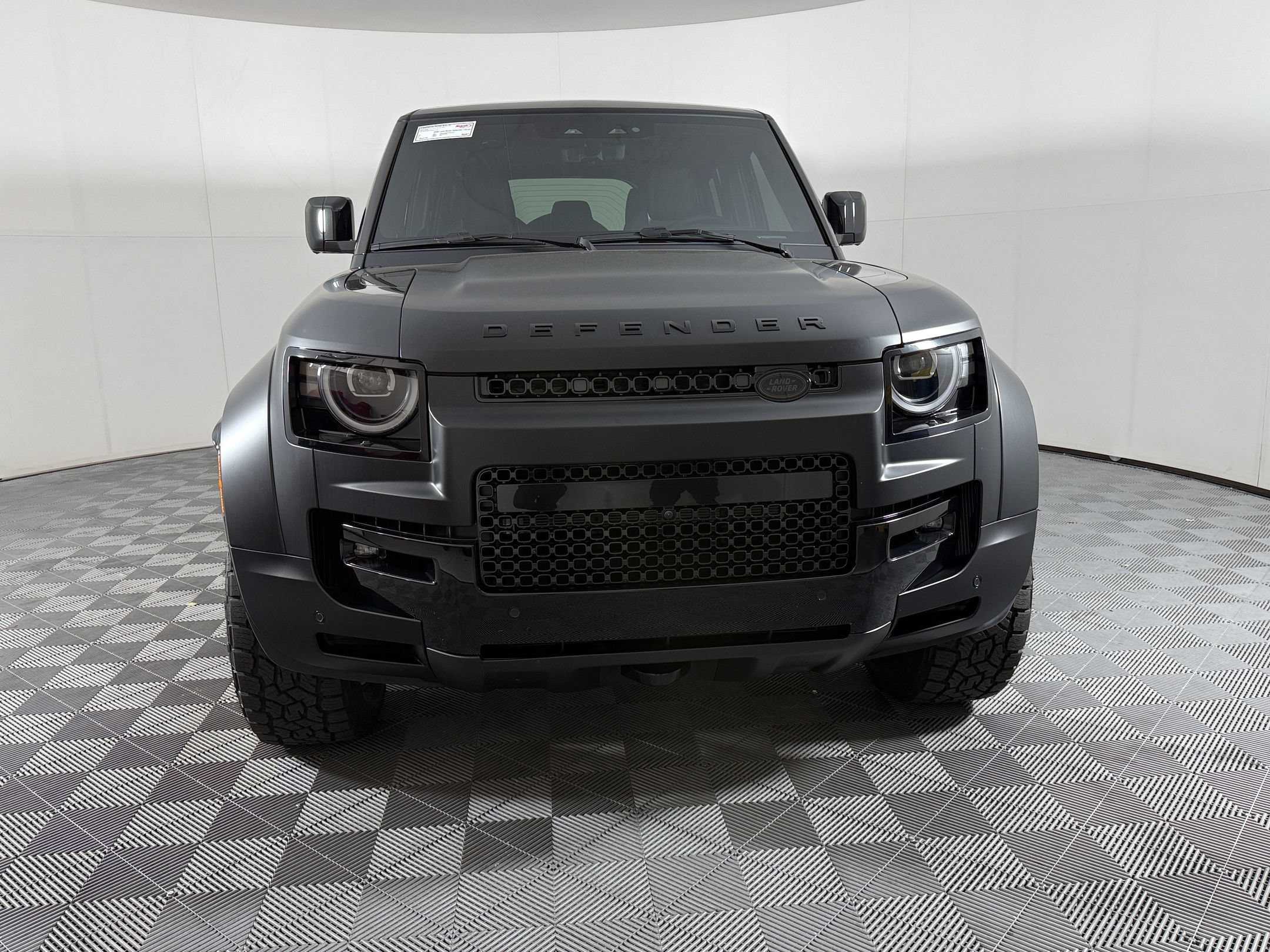Used 2026 Land Rover Defender 110 OCTA AWD/4WD image 6
