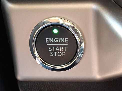 Used 2024 Ford Expedition Max XLT image 27