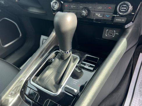 Used 2023 Jeep Compass Latitude w/ Convenience Group image 17