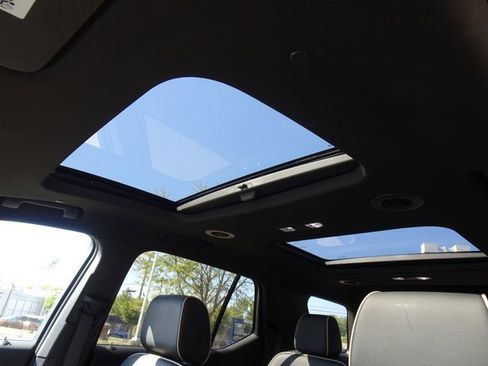 Certified 2023 Chevrolet Traverse Premier w/ Redline Edition image 11