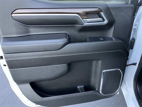 Used 2024 Chevrolet Silverado 1500 RST w/ Z71 Off-Road Package image 16