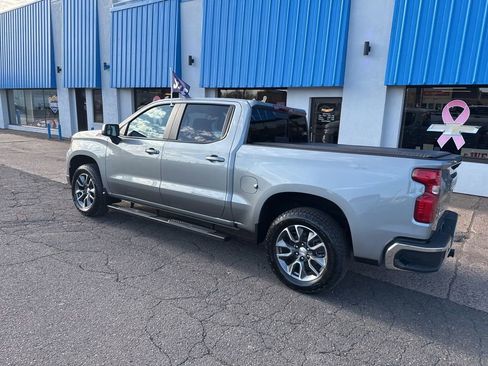 Used 2025 Chevrolet Silverado 1500 LT AWD/4WD image 11