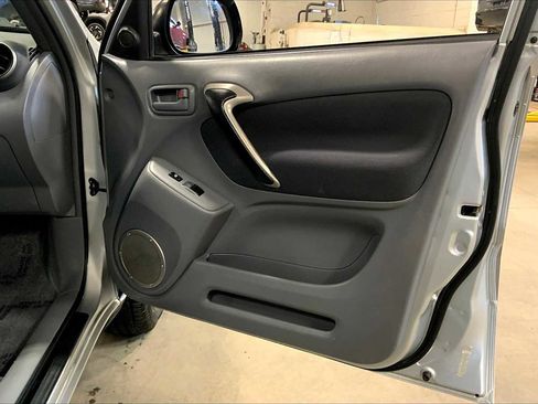 Used 2003 Toyota RAV4 2WD image 20