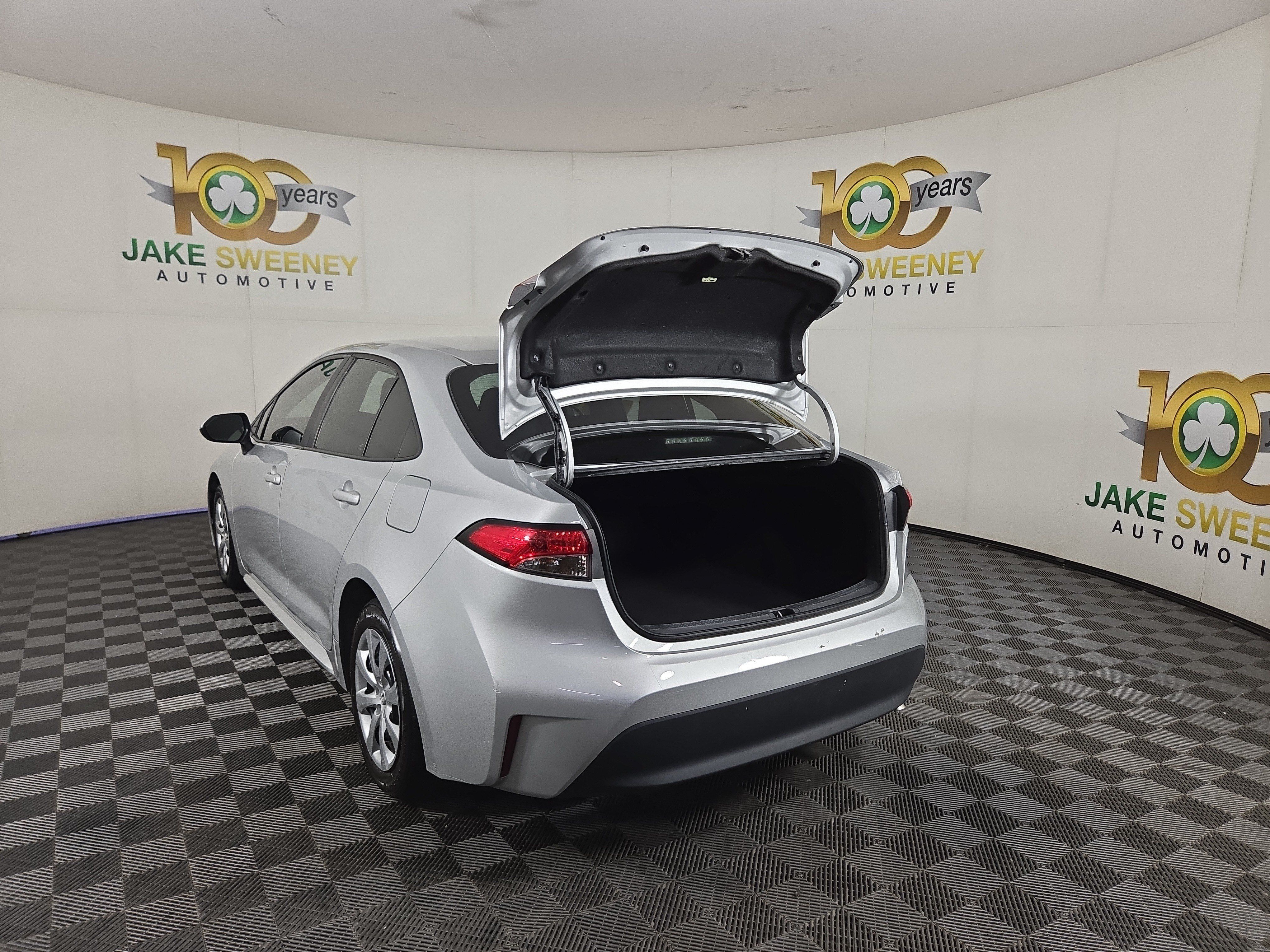 Used 2023 Toyota Corolla LE FWD image 30