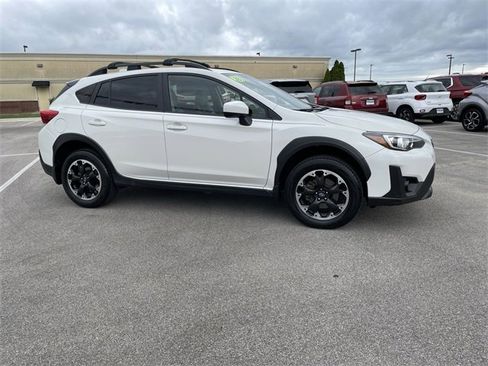 Used 2023 Subaru Crosstrek 2.0i Premium image 14