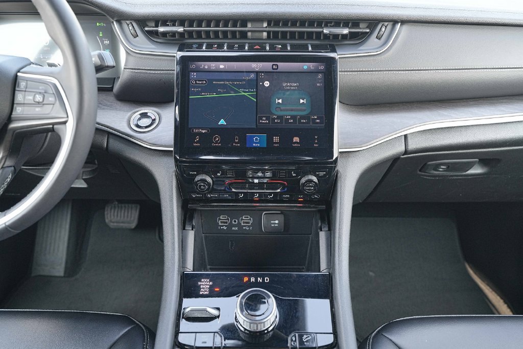Used 2024 Jeep Grand Cherokee Limited 4xe AWD/4WD image 31