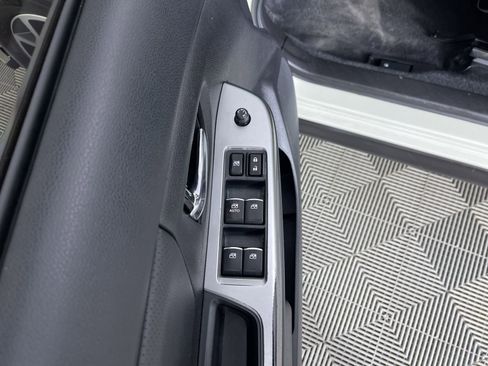 Used 2016 Subaru Crosstrek 2.0i Limited image 14