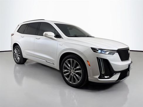 Used 2020 Cadillac XT6 Sport AWD/4WD image 3