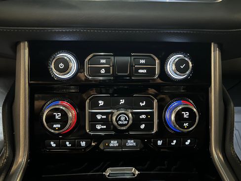 Used 2023 GMC Yukon Denali w/ Denali Reserve Package image 20