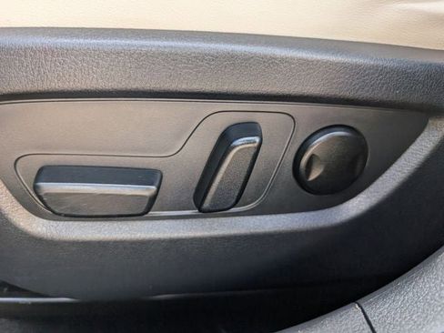 Used 2023 MAZDA CX-30 AWD 2.5 S w/ Premium Package image 23