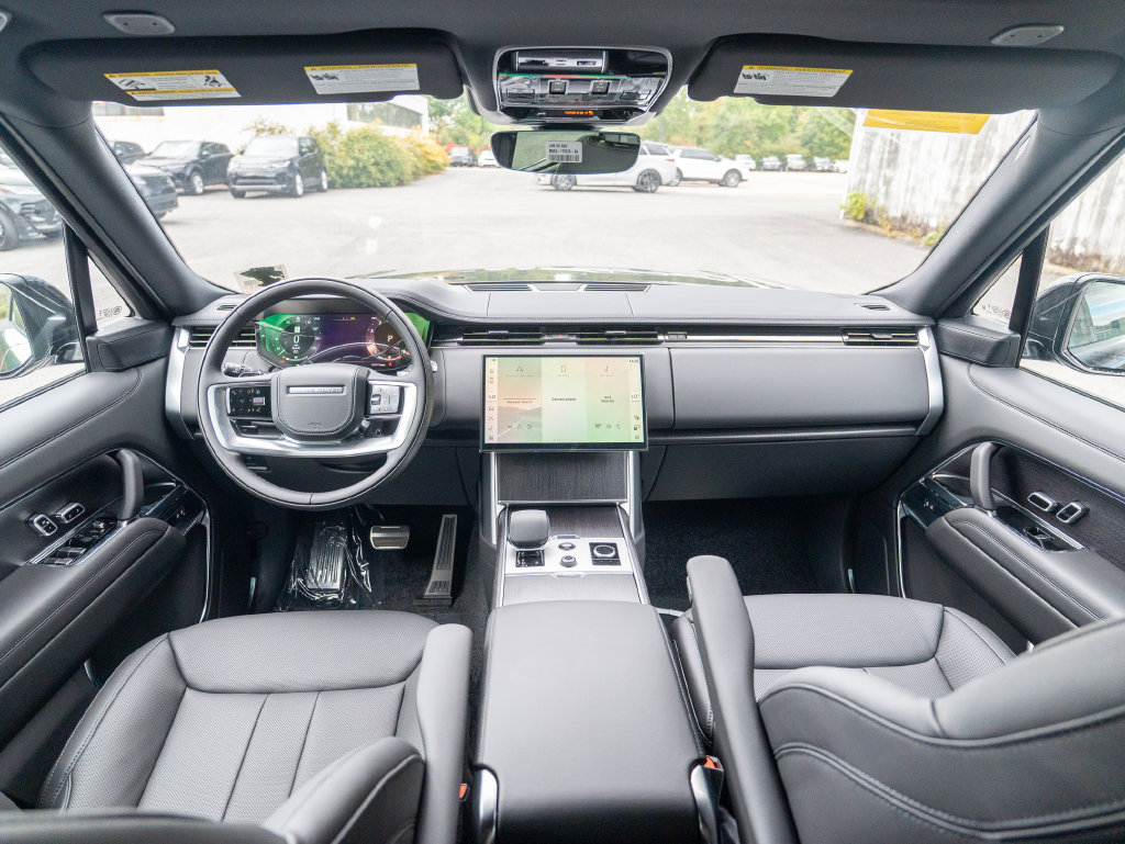 New 2027 Land Rover Range Rover Long Wheelbase SE AWD/4WD image 16