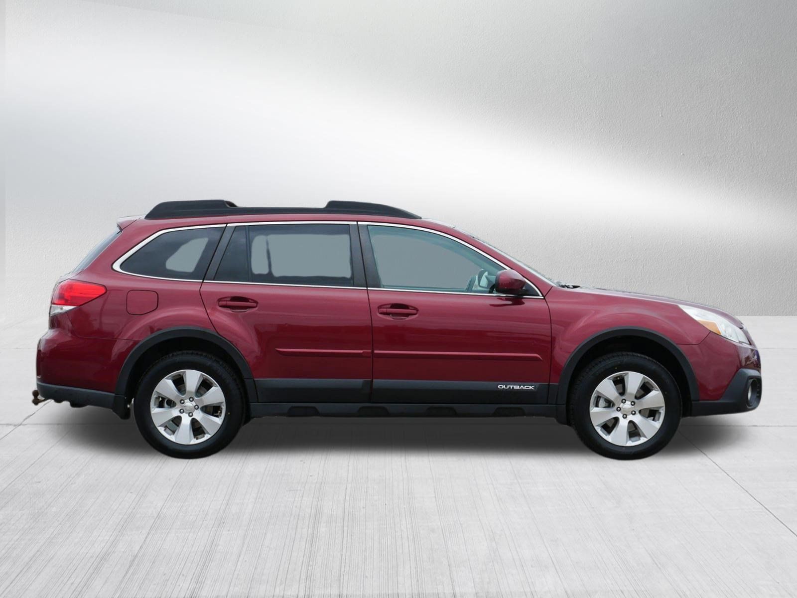 Used 2013 Subaru Outback 3.6R Limited w/ Moonroof Pkg AWD/4WD image 8