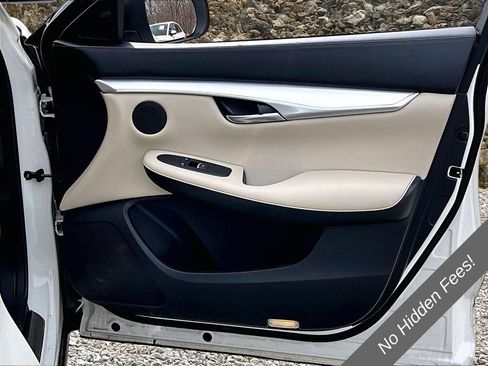 Used 2019 INFINITI QX50 Luxe w/ Navigation Package FWD image 21