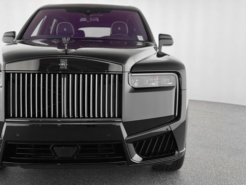 New 2026 Rolls-Royce Cullinan Black Badge image 49