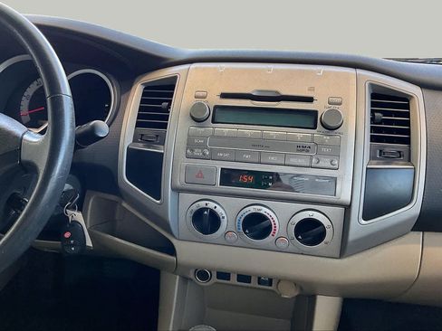 Used 2011 Toyota Tacoma PreRunner w/ SR5 Pkg #2 RWD image 6