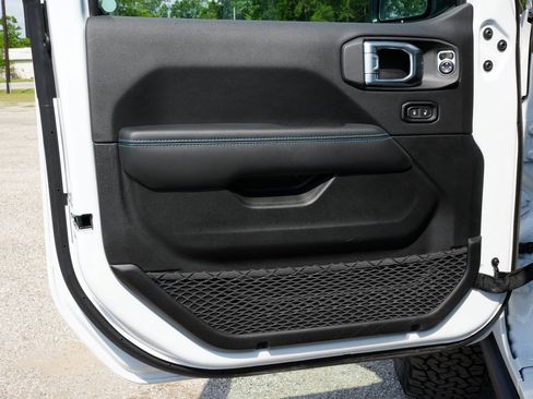 New 2025 Jeep Wrangler Unlimited Rubicon 4xe w/ Safety Group image 33