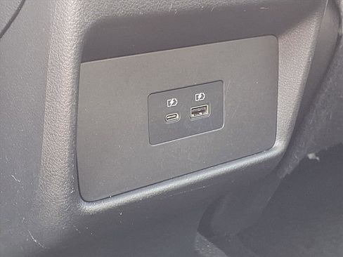 Used 2021 Nissan Rogue SV image 14