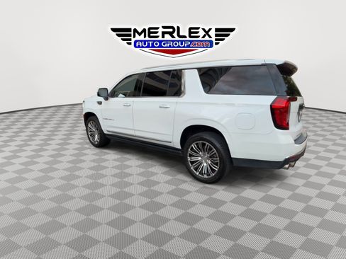 Used 2022 GMC Yukon XL Denali w/ Advanced Technology Package AWD/4WD image 6