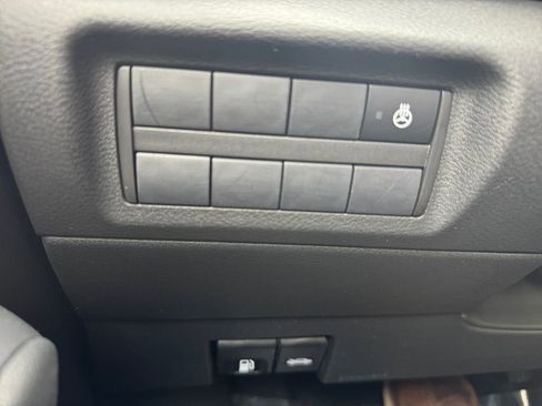 Used 2021 Nissan Kicks SR w/ SR Premium Package FWD image 27