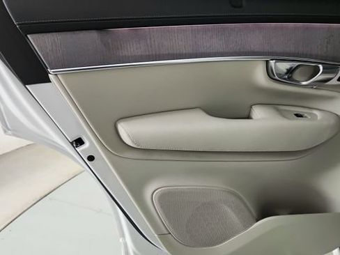New 2026 Volvo XC90 T8 Ultra w/ Protection Package Premier AWD/4WD image 29