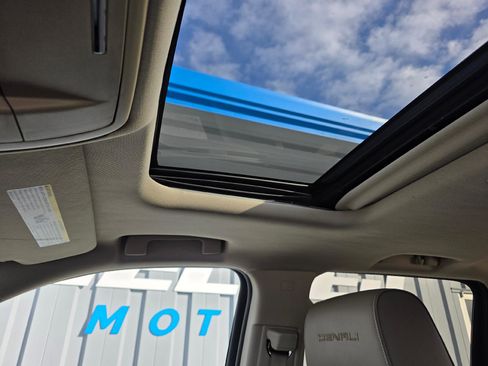 Used 2016 GMC Sierra 1500 Denali w/ Denali Ultimate Package image 25