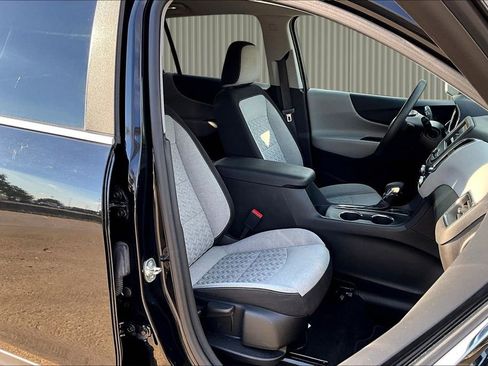 Used 2023 Chevrolet Equinox LT image 7