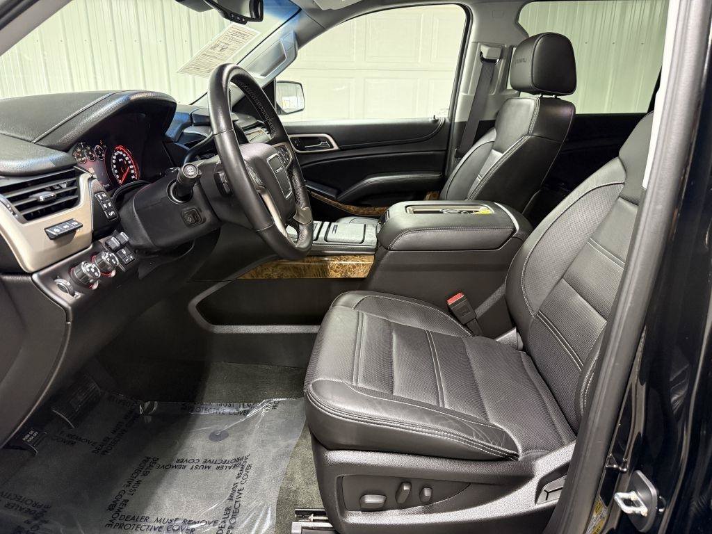 Used 2015 GMC Yukon XL Denali w/ Touring Package AWD/4WD image 14