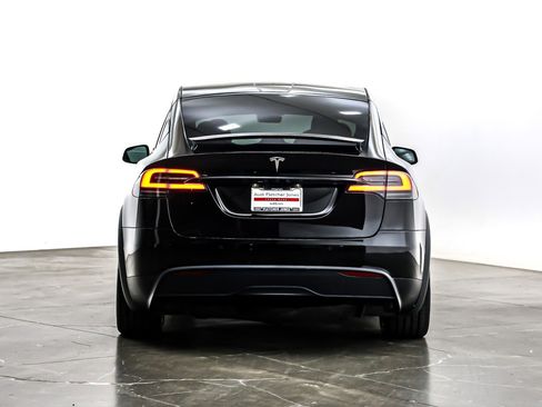 Used 2022 Tesla Model X image 3