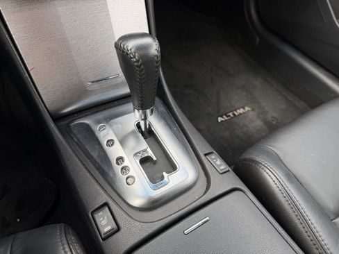 Used 2010 Nissan Altima 2.5 SL w/ SL Pkg image 17