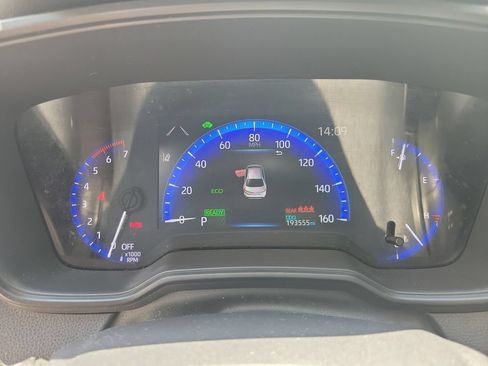 Used 2022 Toyota Corolla LE FWD image 21