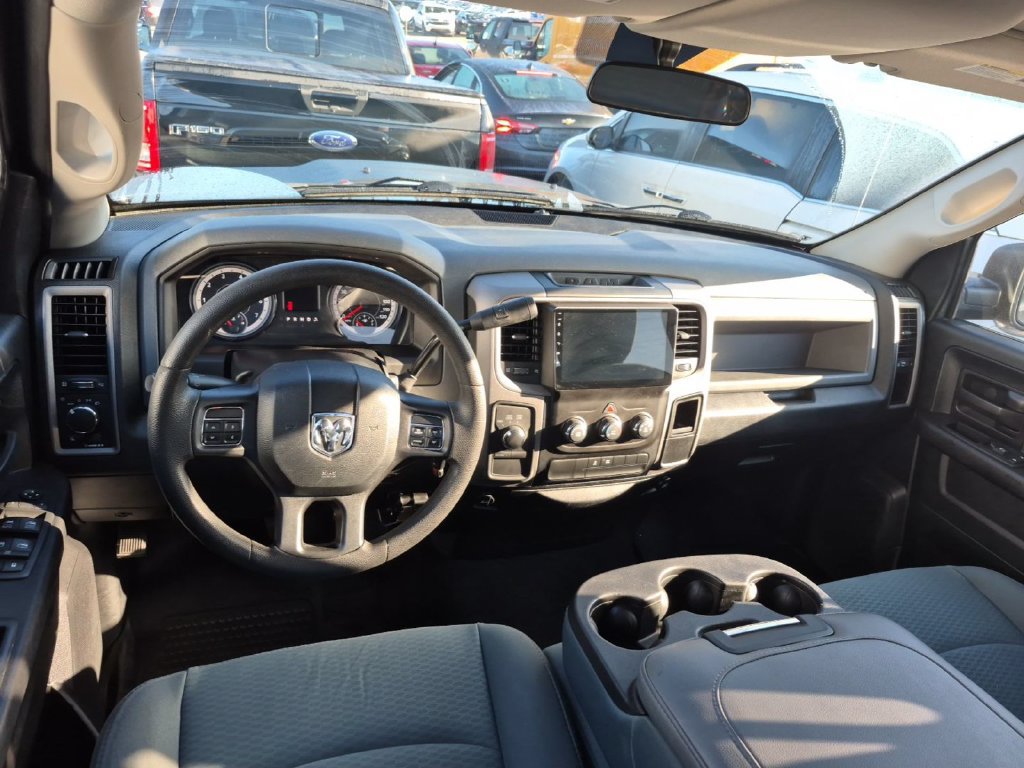 Used 2016 RAM 1500 ST w/ SXT Appearance Group AWD/4WD image 5