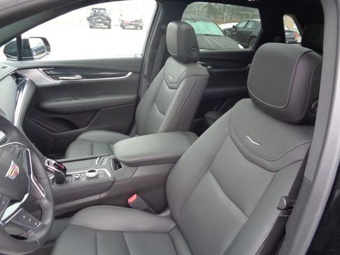 Certified 2023 Cadillac XT5 Premium Luxury w/ LPO, Floor Liner Package image 13