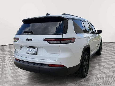Used 2024 Jeep Grand Cherokee L Altitude AWD/4WD image 5