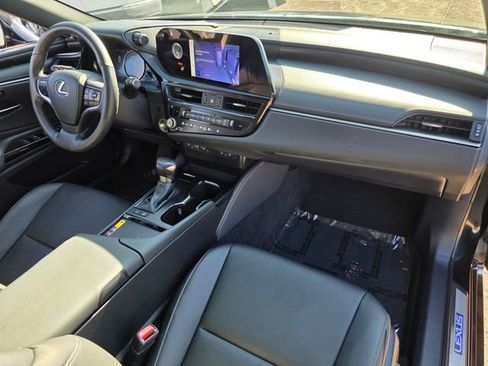 Used 2024 Lexus ES 300h w/ Premium Package image 6