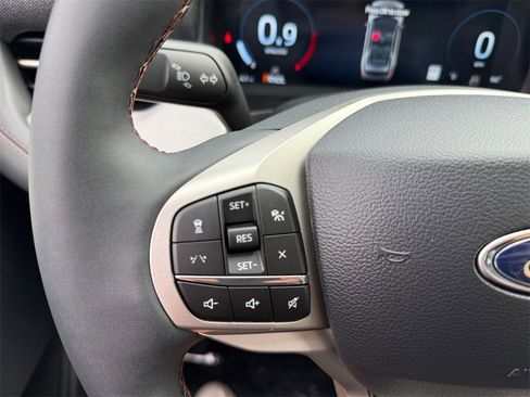 New 2025 Ford Explorer Active w/ Active Comfort Package image 22