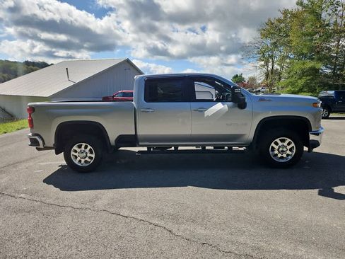 Used 2021 Chevrolet Silverado 2500 LT w/ Convenience Package AWD/4WD image 6