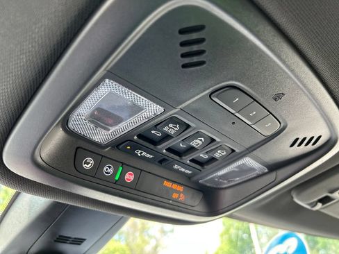 Used 2023 Chevrolet Traverse RS w/ LPO, Floor Liner Package AWD/4WD image 35