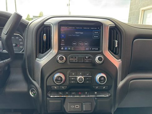 Used 2020 GMC Sierra 1500 Elevation w/ Elevation Value Package image 24