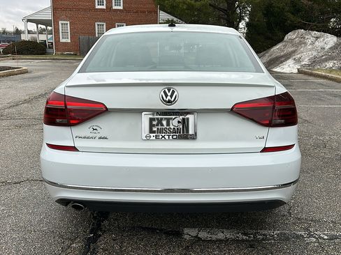 Used 2018 Volkswagen Passat 2.0T SEL Premium FWD image 6