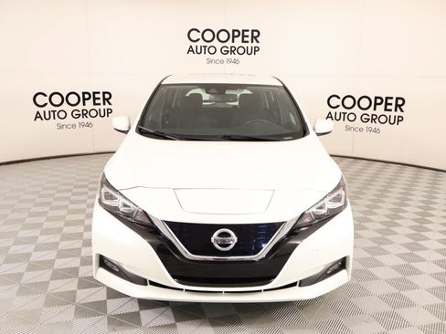 Used 2019 Nissan Leaf SV w/ SV Technology Package FWD image 9