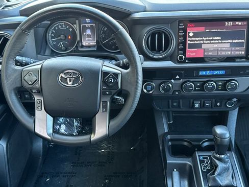 Certified 2023 Toyota Tacoma TRD Off-Road image 18