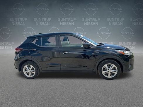 Certified 2022 Nissan Kicks S FWD image 36
