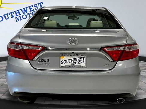 Used 2016 Toyota Camry XLE w/ Moonroof Package image 5