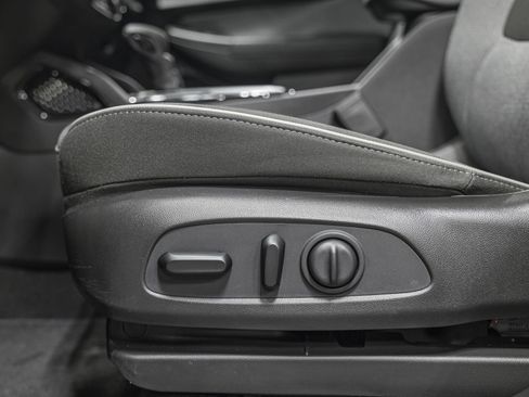 Used 2022 Chevrolet TrailBlazer LT w/ Convenience Package image 16