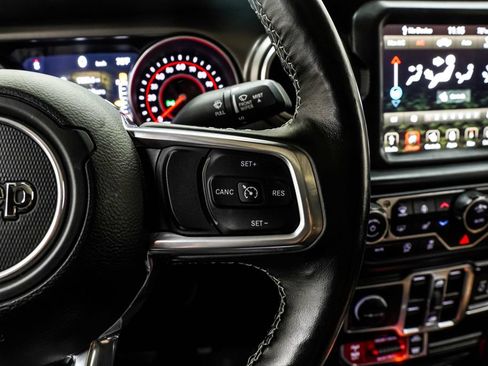 Used 2021 Jeep Gladiator Rubicon AWD/4WD image 38