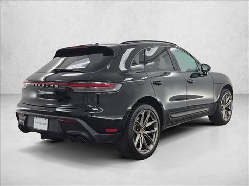Certified 2022 Porsche Macan AWD/4WD image 9