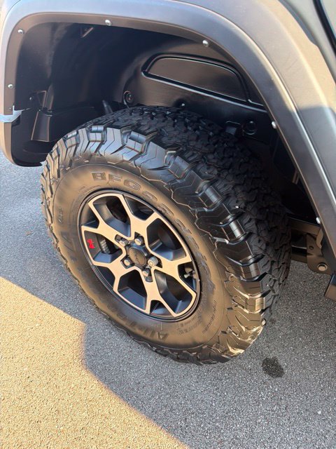 Used 2022 Jeep Wrangler Unlimited Rubicon w/ Cold Weather Group AWD/4WD image 53