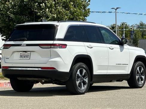 Used 2024 Jeep Grand Cherokee Limited 4xe AWD/4WD image 4