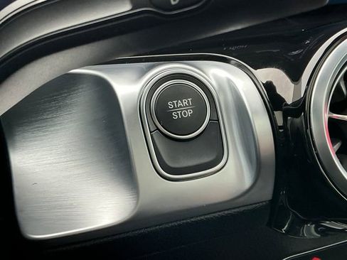 Used 2023 Mercedes-Benz EQB 300 4MATIC image 20